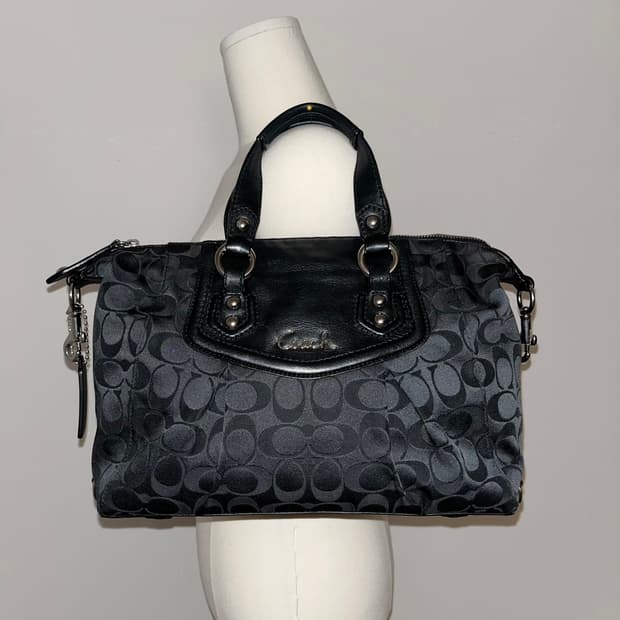 📦 Coach Allblack Shoulder Bag