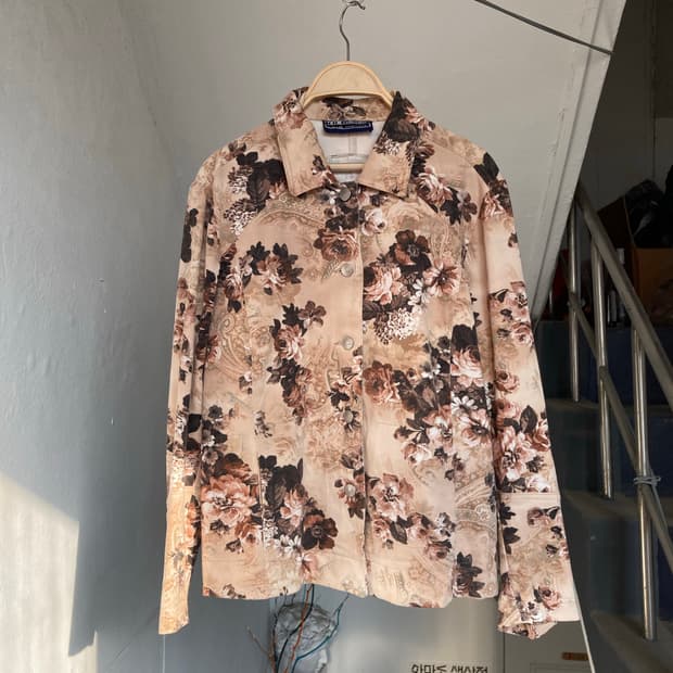 보들보들 벨벳 플라워 프린팅 자켓