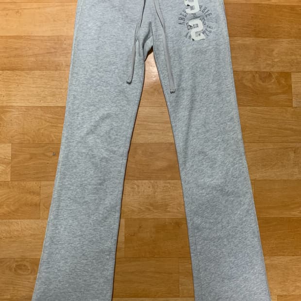 아베크롬비 & 피치 00'S 플레어 스웻팬츠