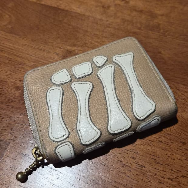 캐피탈 미니 지갑 골드 베이지