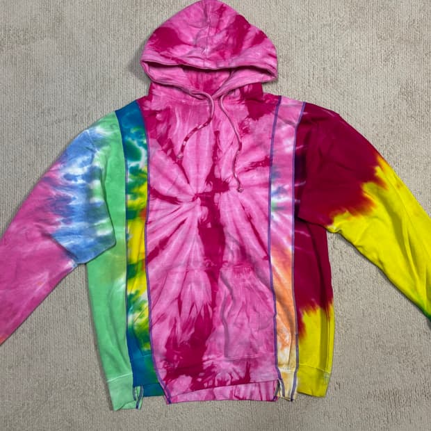 리빌드 바이 니들스 타이다이 후드티M