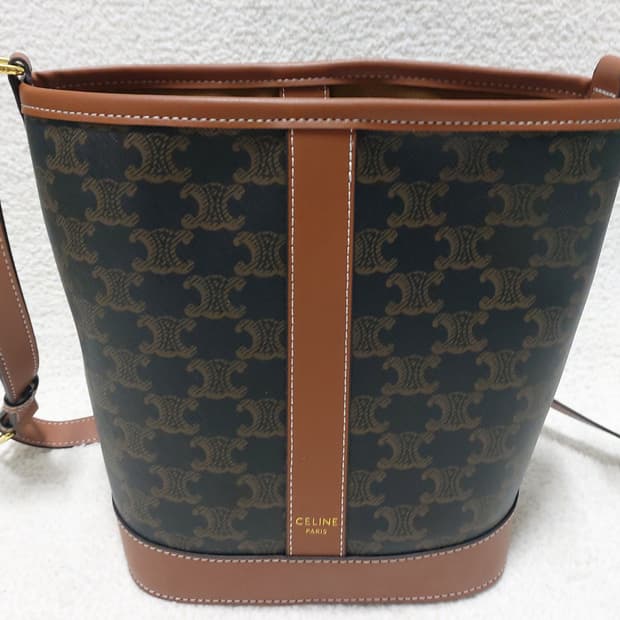 셀린느 트리옹프 버킷백