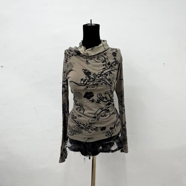 Wild vine mesh top