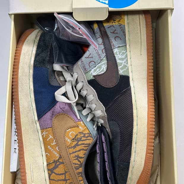 에어포스1 로우 캑터스 잭 스캇