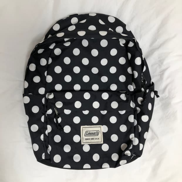 콜맨 도트 땡땡이 모리걸 블랙 화이트 백팩 배낭 가방