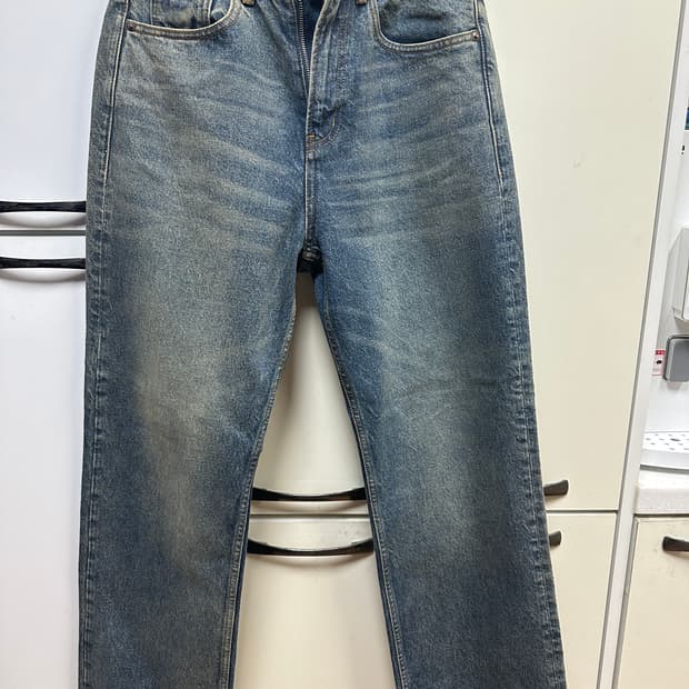 모드나인 Sunny subway