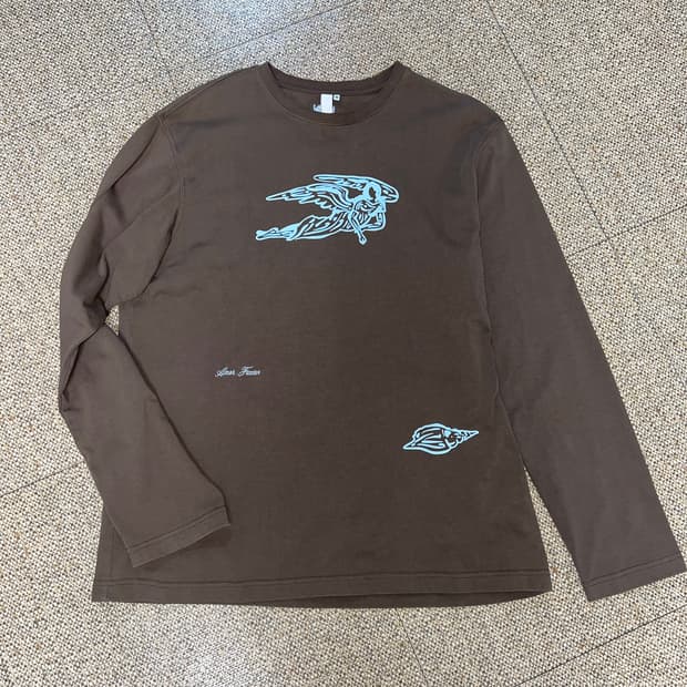 기준 롱슬리브리스