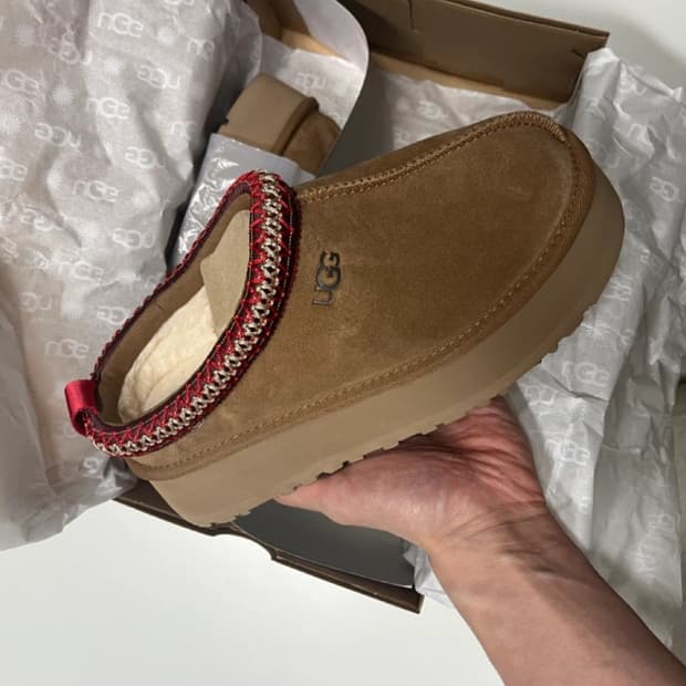 [새상품]UGG 어그 W 클래식 타즈 230mm