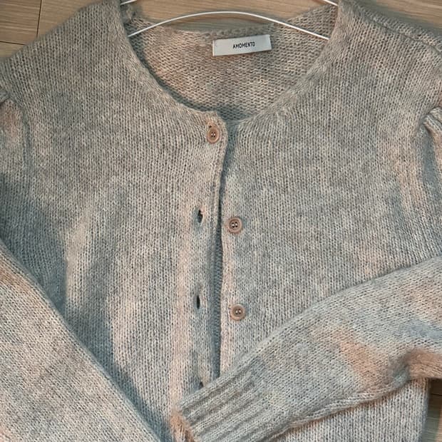 아모멘토 셔링 크롭 가디건 라이트그레이