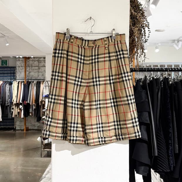 버버리 베이지 노바 체크 울 숏 팬츠