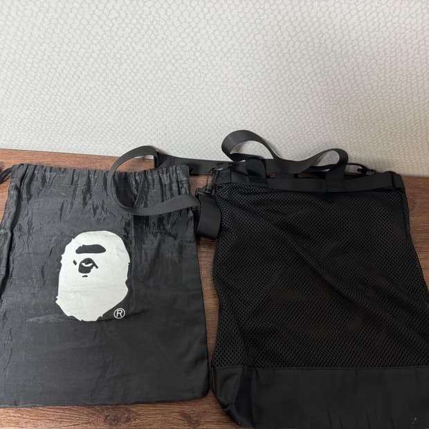 베이프 메쉬 크로스백