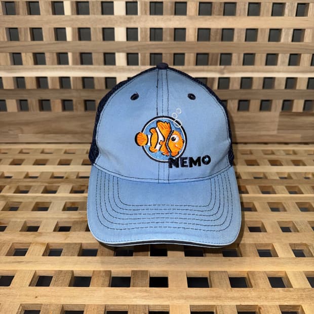 디즈니 스토어 니모 트러커 캡