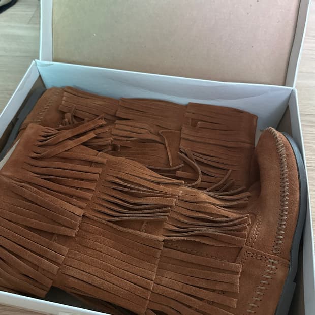 미네통카 프린지 부츠