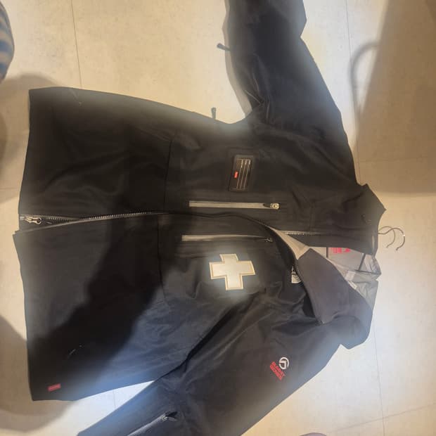 슈프림 x 더 노스 페이스 서밋 시리즈 레스큐 마운틴 프로 재킷 블랙 (