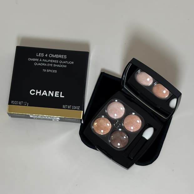 샤넬 레 꺄트르 옹브르 79 스파이스 아이섀도우 팔레트 국문택