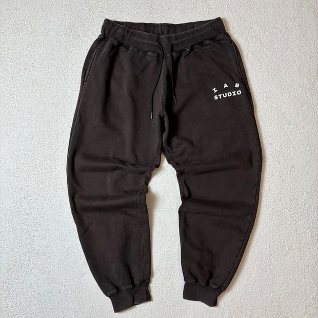 아이앱스튜디오 시그니처 스웻 조거 팬츠 PN7029