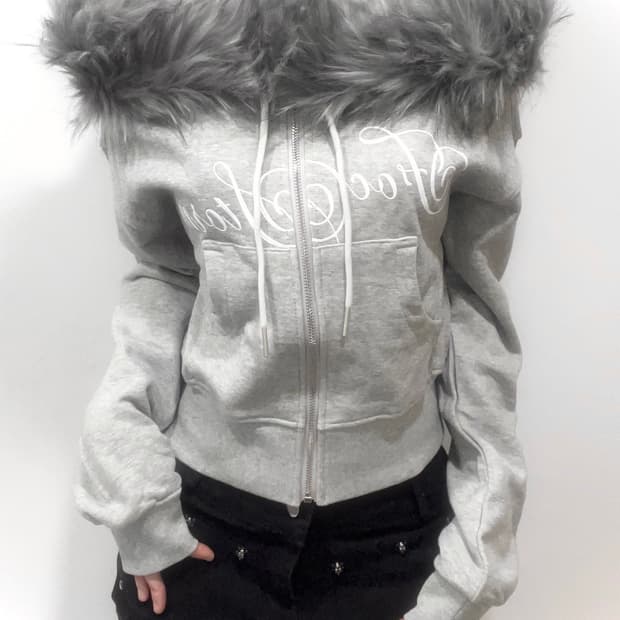 Off-shoulder Gray fur hoodie