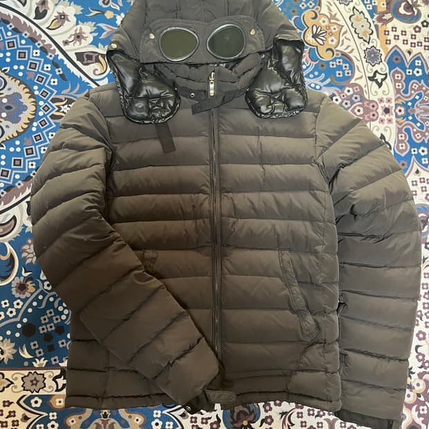 Cp컴퍼니 고글패딩