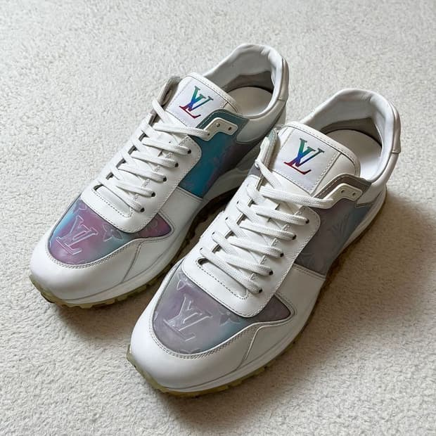 루이비통 런 어웨이 이리디센트 스니커즈 A1785