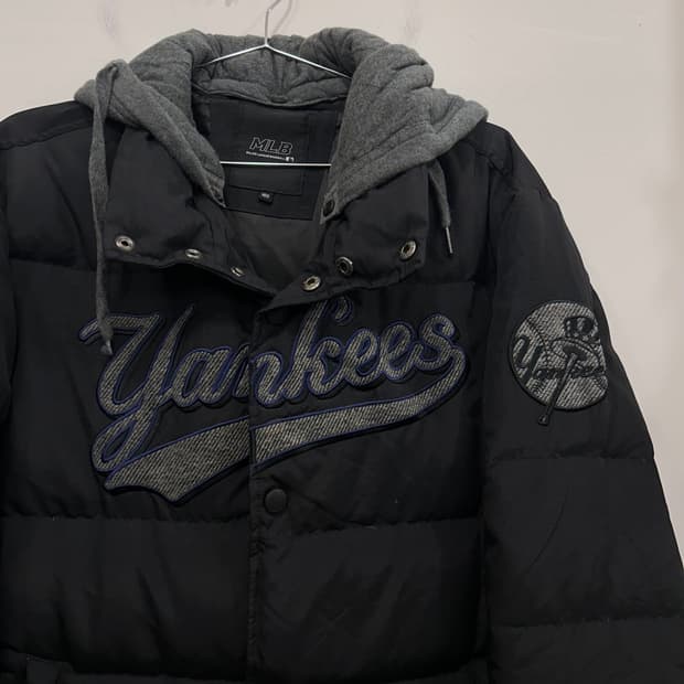 MLB 덕다운 뉴욕양키스 후드탈착 버튼 패딩