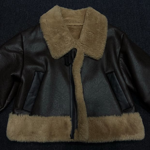 보헤미안서울 하이넥 레더 무스탕