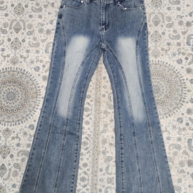 (새상품)AVAN 드레스 부츠컷 데님 팬츠 M (27-30)