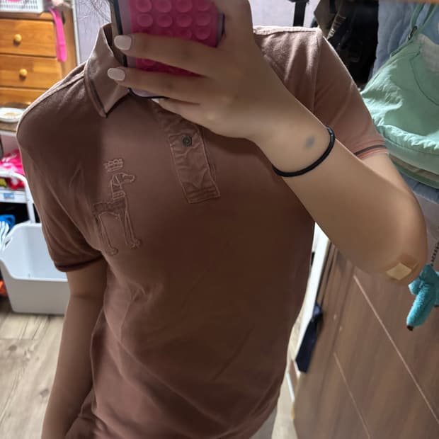헤지스 브라운 카라티
