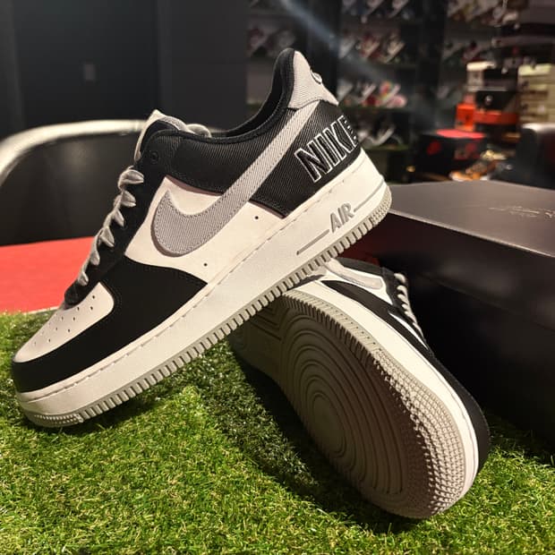 [새상품/270] 나이키 에어포스 EMB