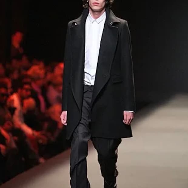 디올옴므 09AW 비대칭 코트