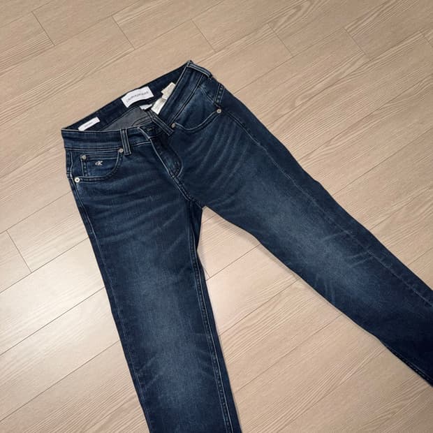 Calvin Klein 스키니진 W24