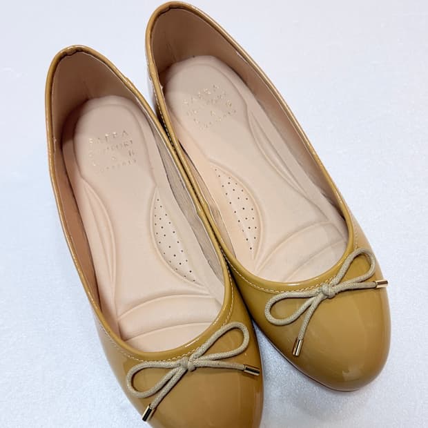 세라 SAERA 에나멜 플랫슈즈 235