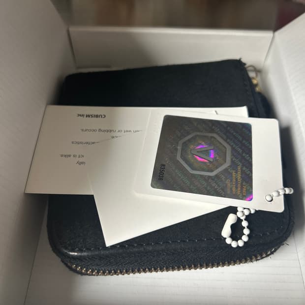 visvim 비즈빔 스웨이드 가죽 블랙 반지갑