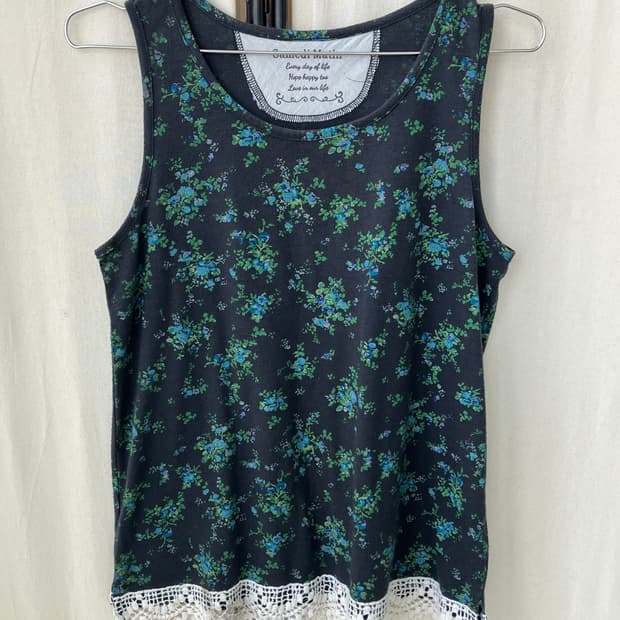 flower mori crochet sleeveless