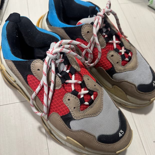 발렌시아가 트리플s 멀티 43