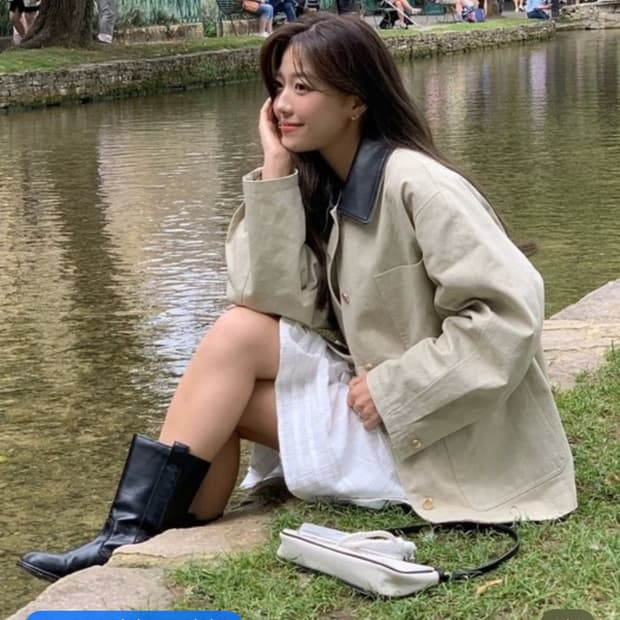 드파운드 골드 버튼 워크 자켓 라이트베이지 프리사이즈