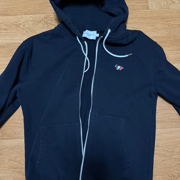 메종키츠네 19ss 후드집업 네이비