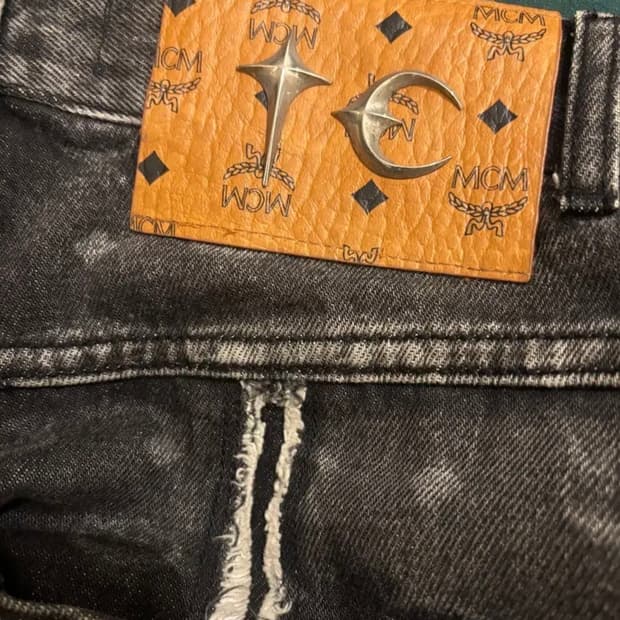 떠그클럽 X MCM zip denim pants