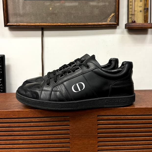 디올 우먼 레더 스니커즈