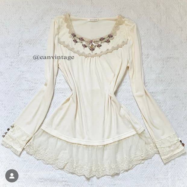 엑시즈팜 플라워 큐빅 리본 레이스 롱슬리브 긴팔 로걀탑 히메갸루 빈티지