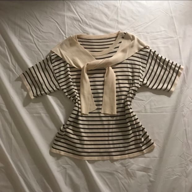 스트라이프 어깨 숄 반팔 니트