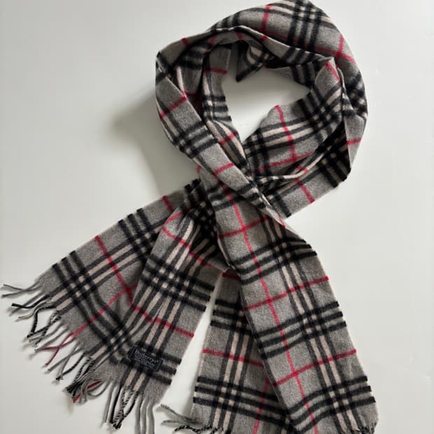 Burberry 버버리 그레이 캐시미어 노바체크 머플러
