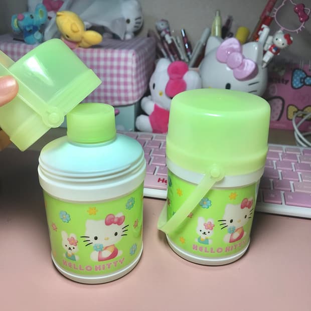고전 헬로키티 물병