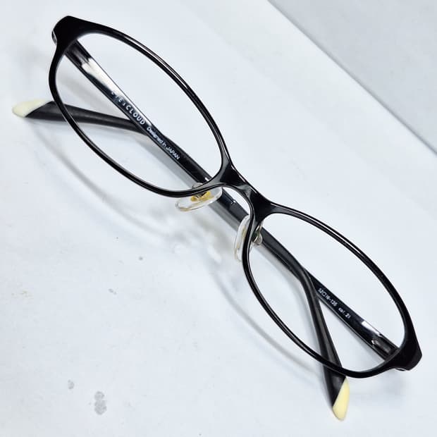 EYEs CLOUD 아이클라우드 일본 초경량 오벌 안경테 안경/한국제조 