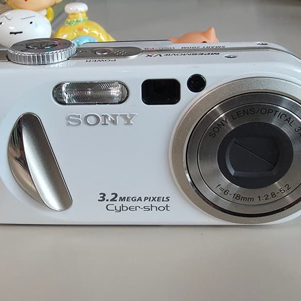 소니 사이버샷 DSC-P8 빈티지 디지털카메라