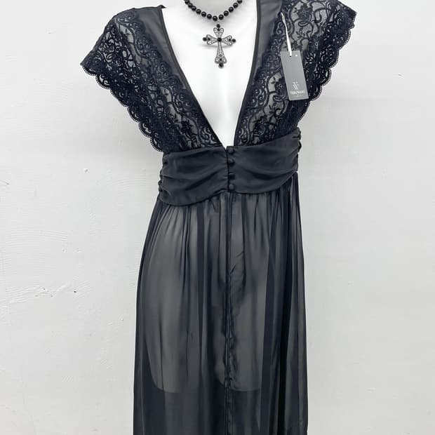 베라왕 블랙페어리 버튼 레이스 로브