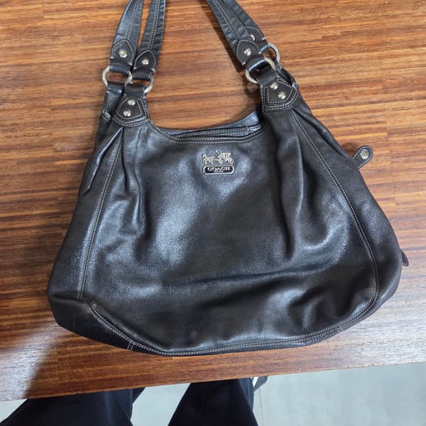 코치 메디슨 가죽 호보백