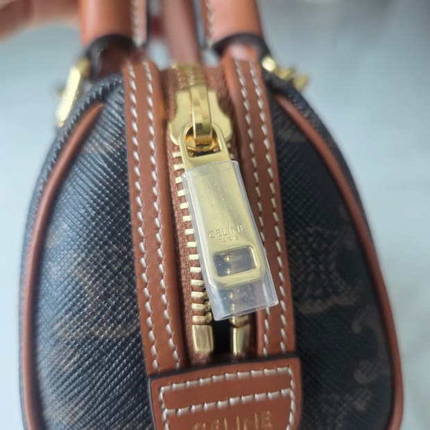 셀린느미니  보스턴백 탄