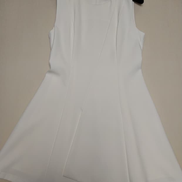 화이트 원피스