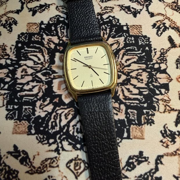 SEIKO 빈티지 쿼츠 시계