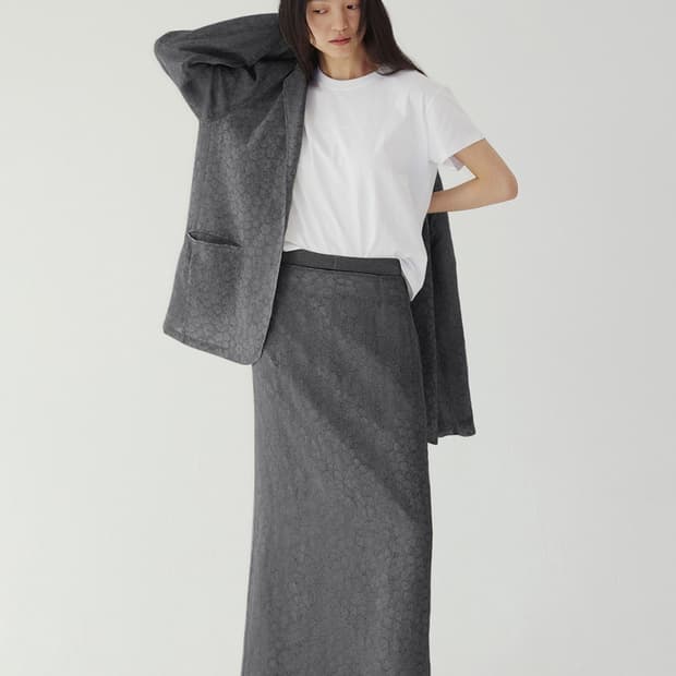[새상품] hwi baby flower skirt (charcoal)